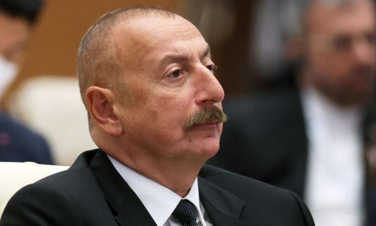 Ադրբեջանի նախագահը չի մեկնի Երևան՝ Եվրոպական քաղաքական համայնքի գագաթնաժողովին մասնակցելու համար։  Ալիևը մերժել է Հայաստանի հրավերը՝ մասնակցելու Եվրոպական քաղաքական համայնքի գագաթնաժողովին, որը տեղի կունենա Երևանում 2026 թվականի գարնանը, հաղորդում է ադրբեջանական կառավարամետ կայքը՝ հղում անելով իր աղբյուրներին։  Հրաժարումը բացատրվում է նրանով, որ երկրների միջև խաղաղության պայմանագիրը դեռևս վերջնականապես չի ստորագրվել։  Հիշեցնենք, որ Հայաստանը Ալիևին և Էրդողանին հրավիրել է Երևան` մասնակցելու Եվրոպական քաղաքակ