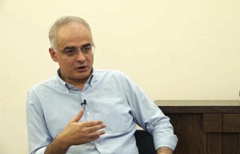 ՀԱԿ փոխնախագահ Լևոն Զուրաբյանը հակադարձել է Նիկոլ Փաշինյանի՝ 3-րդ ու 4-րդ հանրապետությունների տարբերության վերաբերյալ պարզաբանմանը։     «Ասում ա. «Երրորդ Հանրապետությունը հիմնվել է կոնֆլիկտի տրամաբանության վրա, Չորրորդ Հանրապետությունը հիմնվելու է խաղաղության տրամաբանության վրա»:     Իրականում`     Երրորդ Հանրապետությունը հիմնվել է զարթոնքի և հաղթանակի վրա, իսկ «Չորրորդ», ադրբեջանական հանրապետությունը հիմնվում է պարտության և «խաղաղության» մասին խաբեբայության վրա»,-գրել է նա։