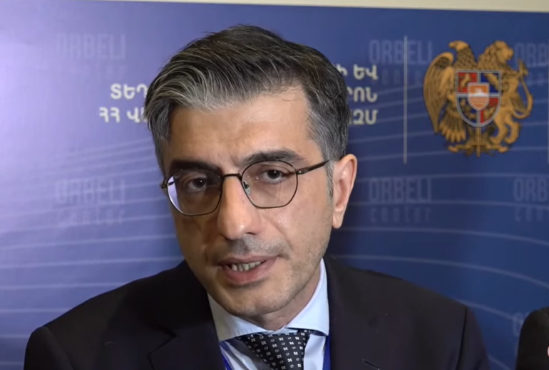 «Զանգեզուրի միջանցքը» ավելի լայն հասկացություն է, և դա չի վերաբերում TRIPP-ին: Ի տարբերություն Հայաստանի, դա չունի բացասական նրբերանգ, երբ մենք ասում ենք միջանցք եզրույթը,  Հայաստանում այլ կերպ են ընկալում, Ադրբեջանում՝ այլ, Երևանում լրագրողների հետ զրույցում ասել է ադրբեջանցի փորձագետը:   Նշենք, որ Երևանում անցկացվում է «Օրբելի» կենտրոնի կազմակերպած ֆորումը, որին մասնակցում են նաև ադրբեջանցի փորձագետներ: