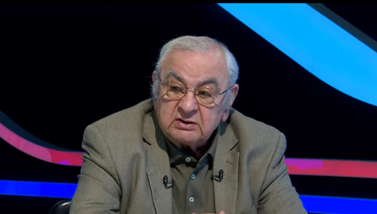 Հաջիևը ավելին է քան Ալիևի օգնականը, նա շատ լուրջ մարդ է, շատ մոտ է Ալիևի հետ, նա մասնակցվում է բոլոր բանակցություններին, և այն կարևոր մարդկանցից է, ում հետ Ադրբեջանի նախագահը խորհրդակցում է։ Նրա ասածները պետք է շատ լուրջ ընդունել,այս մասին Հանրային հեռուստաընկերության եթերում հայտարարել է Հայաստանի առաջին նախագահ Լևոն Տեր-Պետրոսյանի խորհրդական Ժիրայր Լիպարիտյանը։  Ըստ Լիպարիտյանի Հաջիևը մի անգամ չէ, որ ասել՝ պետք է վերջ դնել այս պատերազմին ու սկսել խաղաղություն։  Հարցին՝ եթե Ադրբեջանը ձգտում է խաղաղության, 