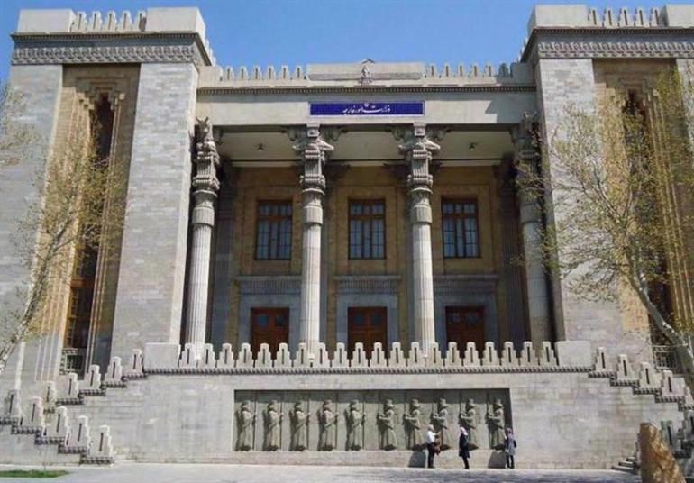 ԱՄՆ դիրքորոշումները չեն բխում Իրանի ժողովրդի համար մտահոգությունից, այլ համապատասխանում են երկրի ներքին գործերին առավելագույն ճնշման, սպառնալիքների և միջամտության քաղաքականությանը: Իրանի ԱԳՆ-ն խստորեն դատապարտել է ԱՄՆ պաշտոնյաների վերջին հայտարարությունները երկրի դեմ՝ նշելով, որ դրանք արտացոլում են Իրանի ժողովրդի նկատմամբ շարունակական թշնամանքը և միտումնավոր նպատակ ունեն անկարգություններ հրահրել, հայտնում է Tasnim-ը:  «Միջամտող դիրքորոշումը նպատակ ունի հրահրել բռնություն և ահաբեկչություն և խաթարել երկրում կ