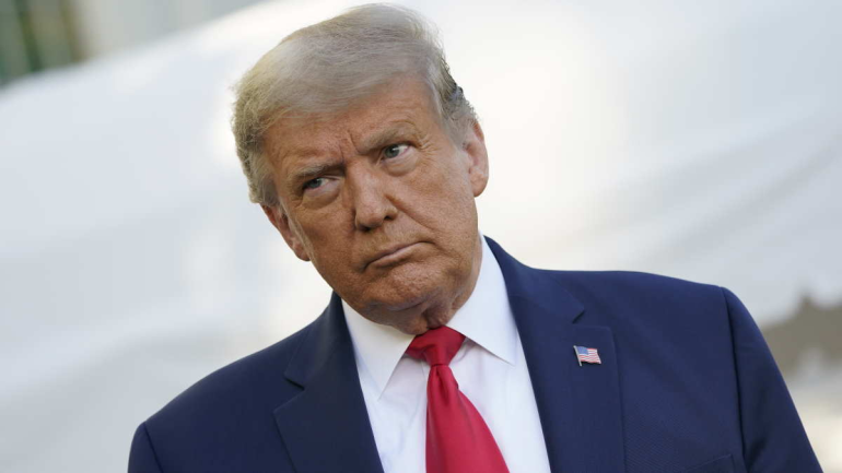 Դանիական զորքերը պետք է «անմիջապես դուրս գան Գրենլանդիայից», հայտարարել է ԱՄՆ նախագահ Դոնալդ Թրամփը։  «ՆԱՏՕ, ասա Դանիային, որ անմիջապես դուրս գա։ Շների երկու խումբը բավարար չէ պաշտպանության համար։ Միայն ԱՄՆ-ն կարող է դա անել։ Դանիական հետախուզությունը անցյալ տարի զգուշացրել էր Գրենլանդիայում Ռուսաստանի և Չինաստանի ռազմական նկրտումների մասին», - գրել է ԱՄՆ նախագահը։  ԱՄՆ նախագահը մեջբերել է Just the News-ի հրապարակած հաղորդագրությունը, որի համաձայն դանիական հետախուզությունը, իբր, հաղորդագրության մեջ զգուշացր