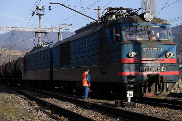 Ըստ ադրբեջանական ԶԼՄ-ների Ադրբեջանը վաղը Հայաստան կուղարկի նավթամթերքի ևս մեկ խմբաքանակ։