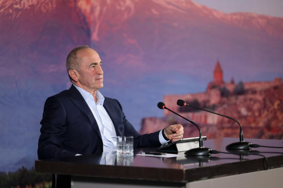 Հայաստանին անհրաժեշտ է մարտունակ բանակ, ուժեղ առաջնորդ և հզոր դաշնակից, այս մասին հայտարարել է «Հայաստան» դաշինքի վարչապետի թեկնածու, ՀՀ երկրորդ նախագահ Ռոբերտ Քոչարյանը։   «Չեմ հանգստանալու այնքան ժամանակ, մինչև այս իշխանությունը չհեռացվի։ Բայց դա բավարար չէ։ Պետք է պատասխան տան նրանք, ովքեր մեղավոր են մեր հազարավոր հերոսների մահվան համար, ովքեր հանձնեցին Արցախը, ովքեր ստիպում են մեր ժողովրդին մոռանալ իր հերոսական անցյալը»,-հայտարարել է Ռոբերտ Քոչարյանը։