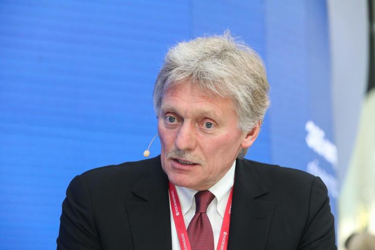 Եվրոպացիները շարունակում են կրակել իրենց ընտրողների ոտքին՝ պահպանելով ռուսական էներգակիրներից հրաժարվելու քաղաքականությունը, հայտարարել է Ռուսաստանի նախագահի մամուլի քարտուղար Դմիտրի Պեսկովը, հայտնում է ՌԻԱ Նովոստի-ն:  «Եվրոպացիները շարունակում են կրակել իրենց ոտքին, ավելի ստույգ՝ իրենց ընտրողների ոտքին»,- ասել է Պեսկովը լրագրողներին՝ մեկնաբանելով Եվրահանձնաժողովի նախագահ Ուրսուլա ֆոն դեր Լայենի հայտարարությունը ռուսական գազի գնումների վերաբերյալ:  Հիշեցնենք, որ Եվրահանձնաժողովի ղեկավարը, պատասխանելով Մերձա